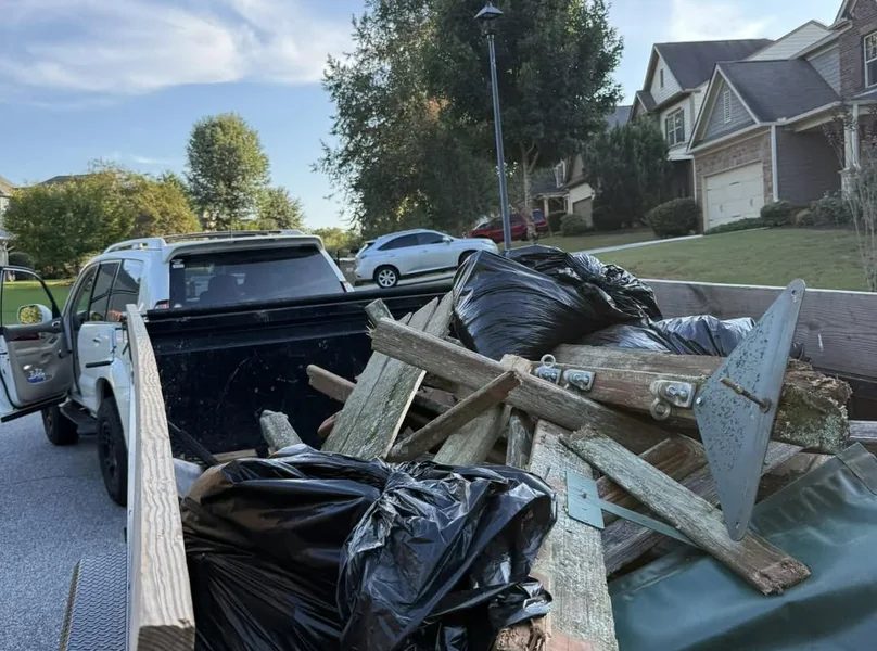 Mixed junk hauling — project photo 1