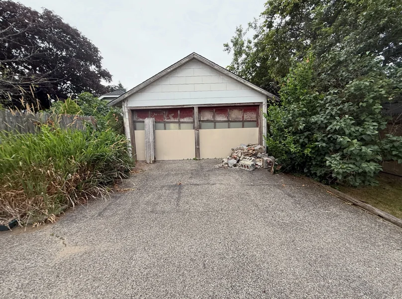 Garage clearance — project photo 1