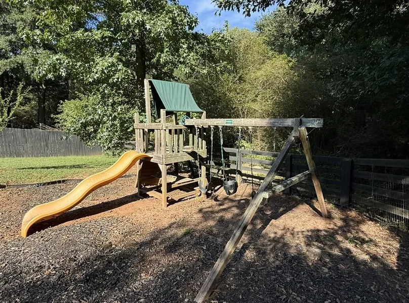 Mixed junk hauling — project photo 2